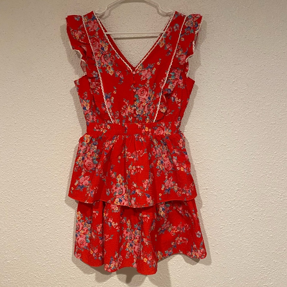 NWT Medium Betsy Johnson garden print seersucker ruffle button up mini dress